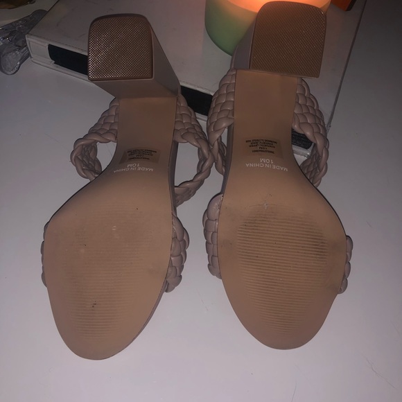 Trendy! Steve Madden braided heel! - Picture 5 of 6